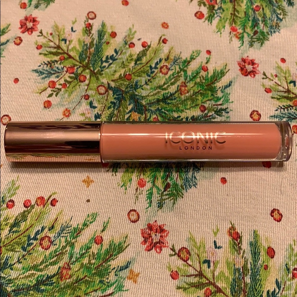 Iconic London / Lip plumping gloss / Lovestruck